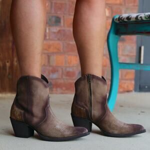 Yippee by Old Gringo Leslie Camel Size 10.5